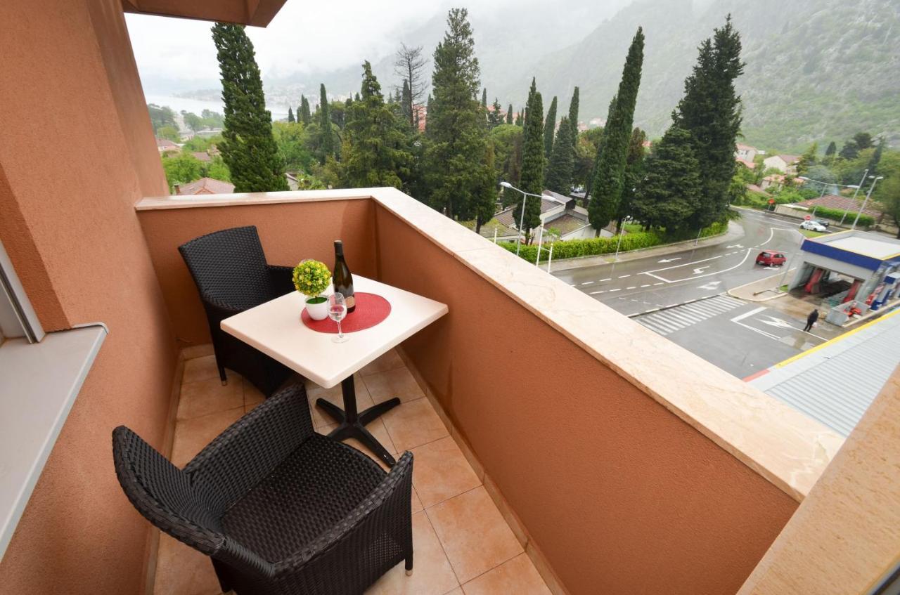 City Center Kotor - Garage Parking Included ภายนอก รูปภาพ